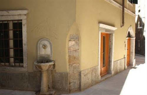 Residence Sara Trieste Extérieur photo